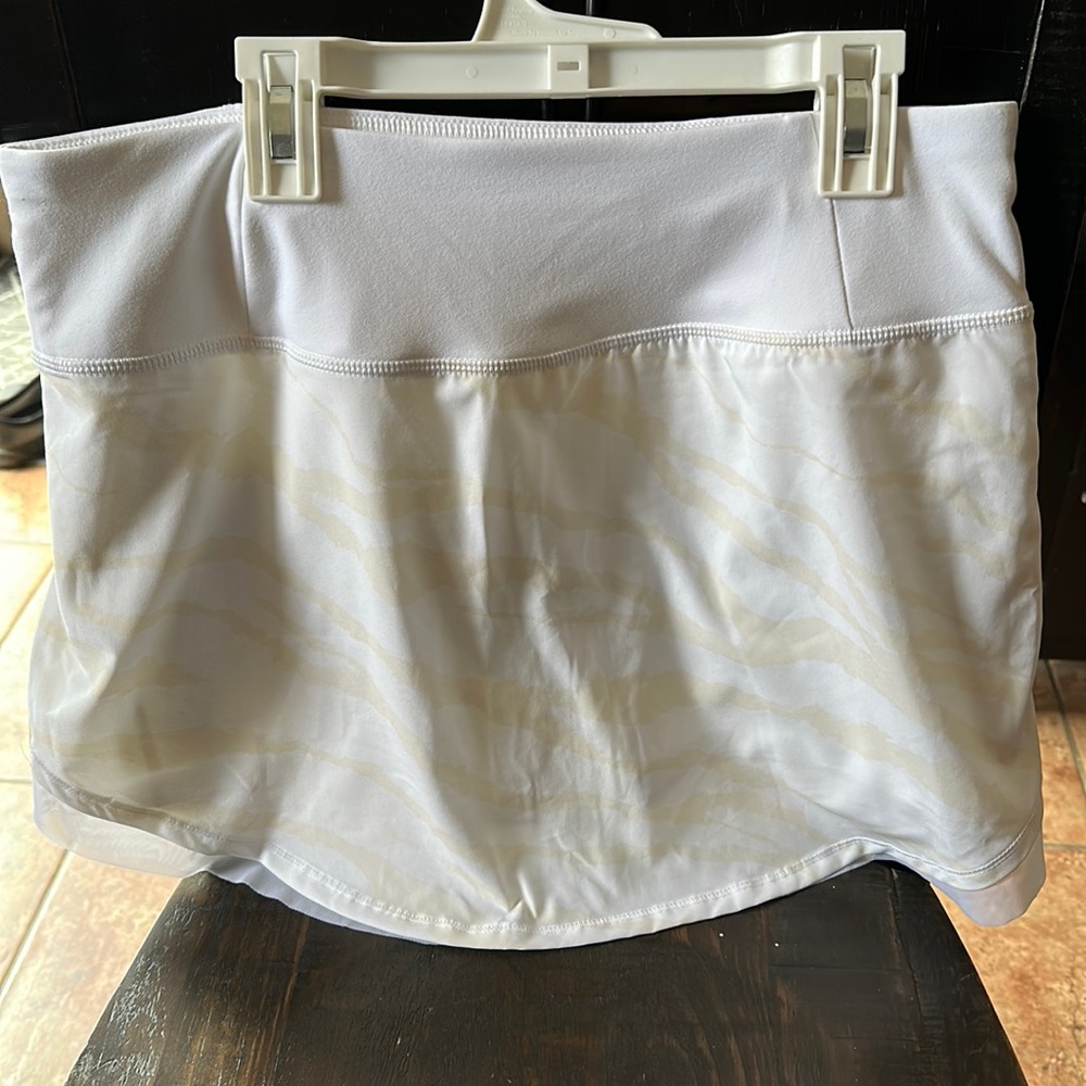 Women’s CALIA by Carrie Underwood activewear skirt Size Medium EUC